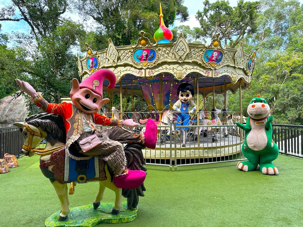 O que fazer em Gramado com Crianças: 26 Sugestões (guia 2026) Carrossel Parque Terra Magica Florybal