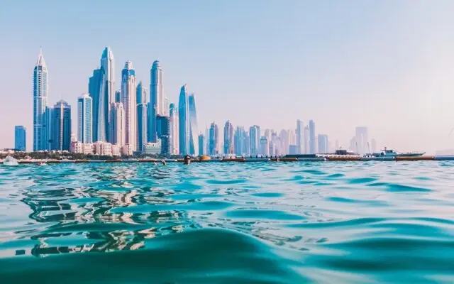 dubai piscina
