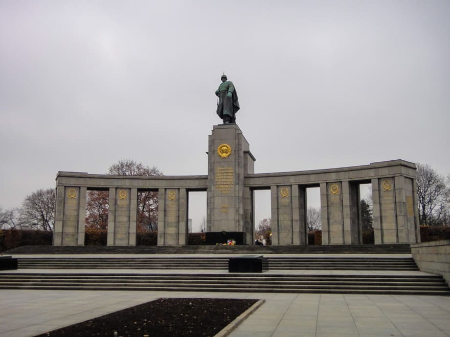 memorial sovietico tiergarten