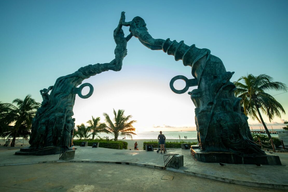 playa-del-carmen-mexico-escultura