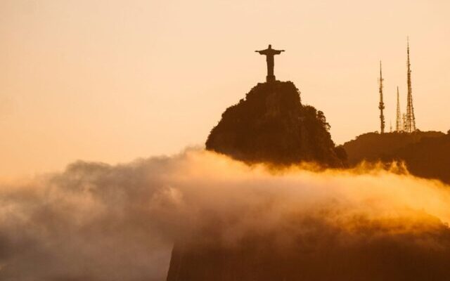 Cristo Redentor Interior - Lets Fly Away