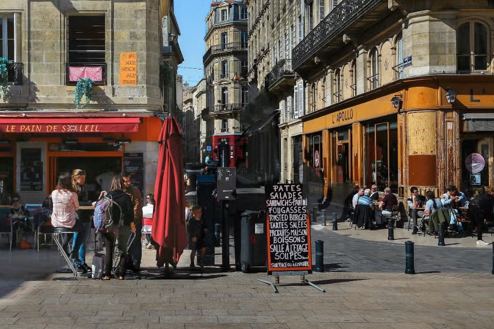 adegas em Bordeaux- Lets Fly Away