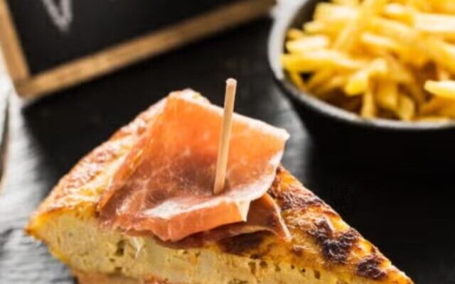 tour de tapas - Lets Fly Away