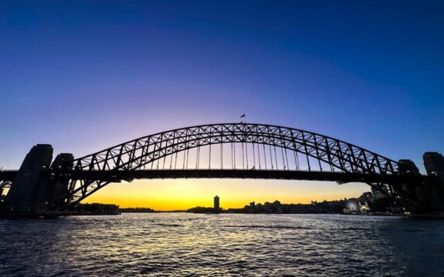 por do sol harbour bridge sydney roteiro viagem lets fly away