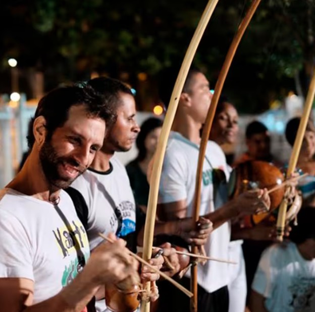 aula de capoeira Rio de Janeiro - Lets Fly Away