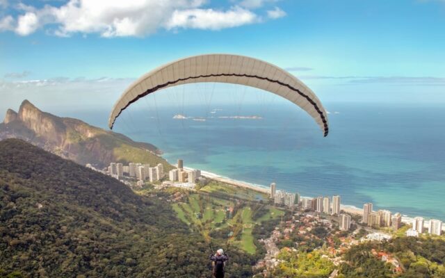 Voo de parapente no Rio de Janeiro - Lets Fly Away