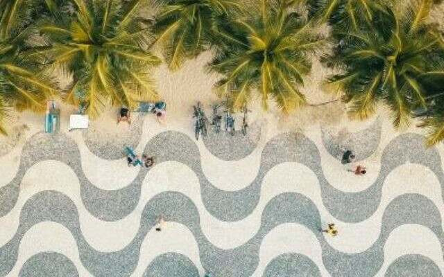 Ipanema ou Copacabana - Lets Fly Away
