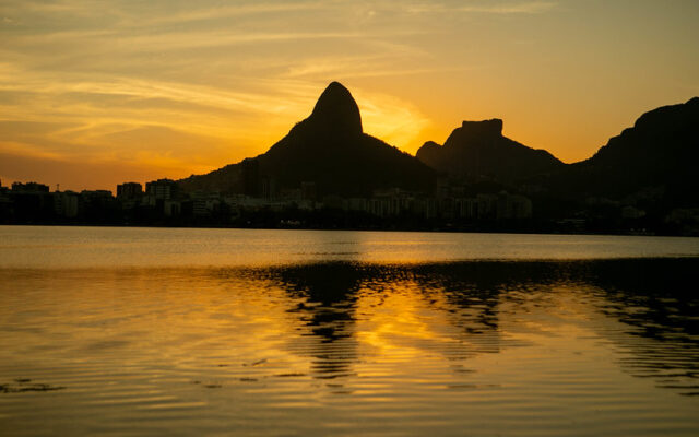 Rio de Janeiro em abril - Lets Fly Away