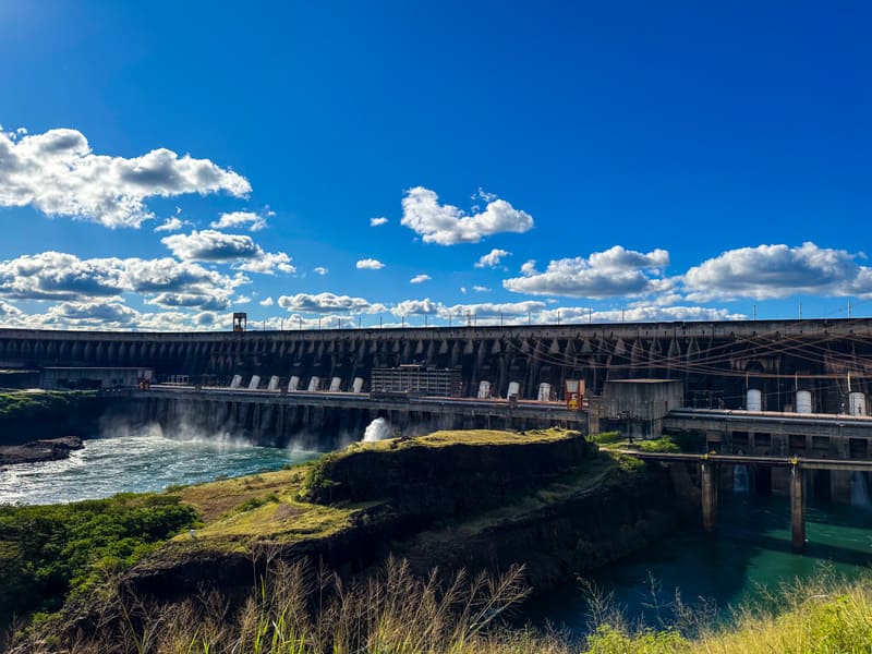 foz do iguacu usina itaipu | lets fly away