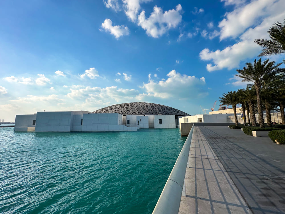 Roteiro Dubai: guia completo para 3, 5 ou 7 dias (2026) como visitar o museu do louvre abu dhabi arquitetura | lets fly away