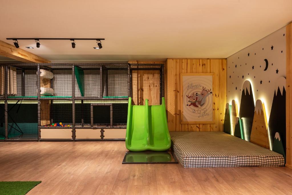 O que fazer em Gramado com Crianças: 22 Sugestões (2026) espaço kids, hotel alpestre em Gramado